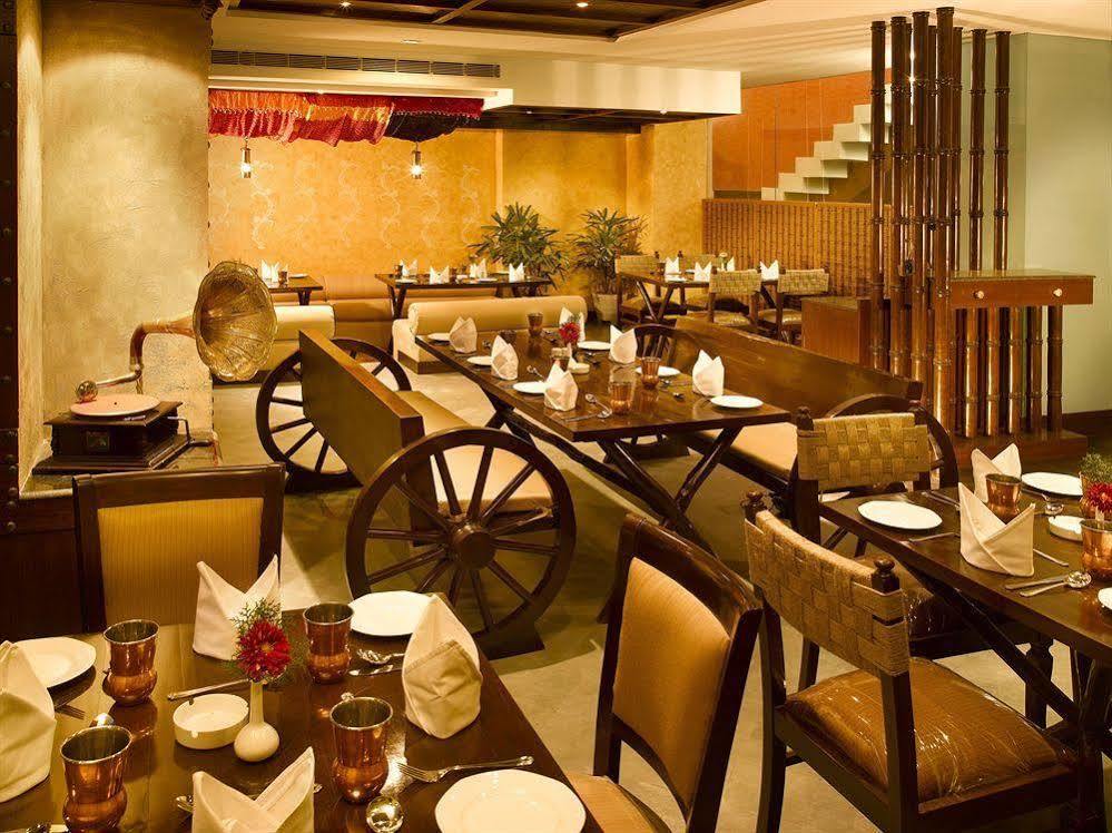 Hotel Hindusthan International, Waranasi Zewnętrze zdjęcie