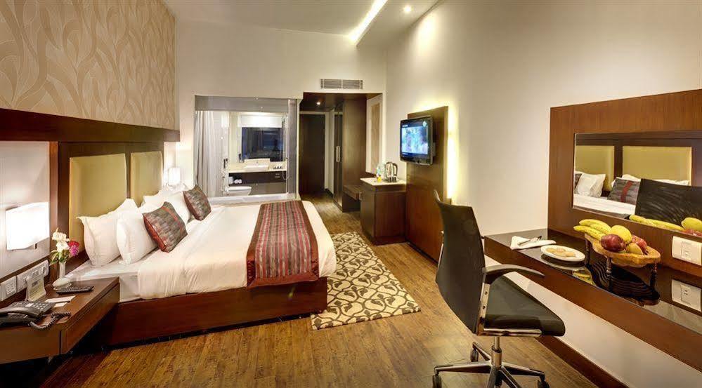 Hotel Hindusthan International, Waranasi Zewnętrze zdjęcie