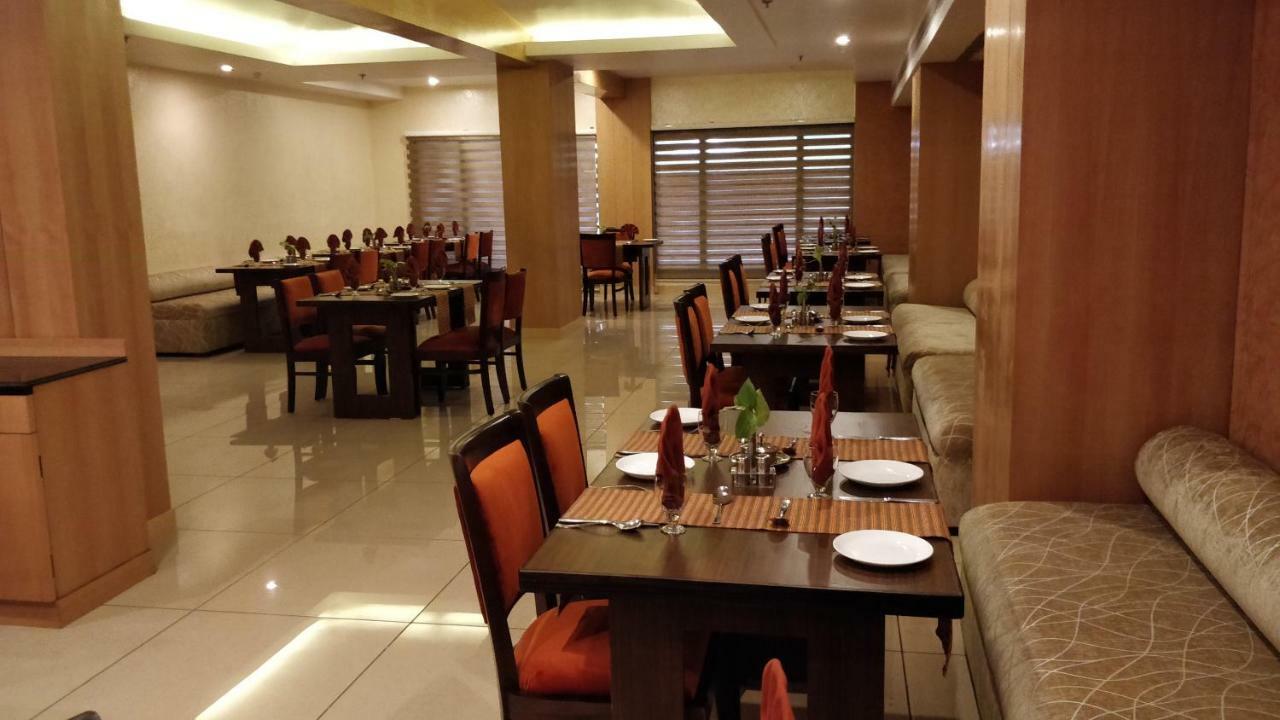 Hotel Hindusthan International, Waranasi Zewnętrze zdjęcie